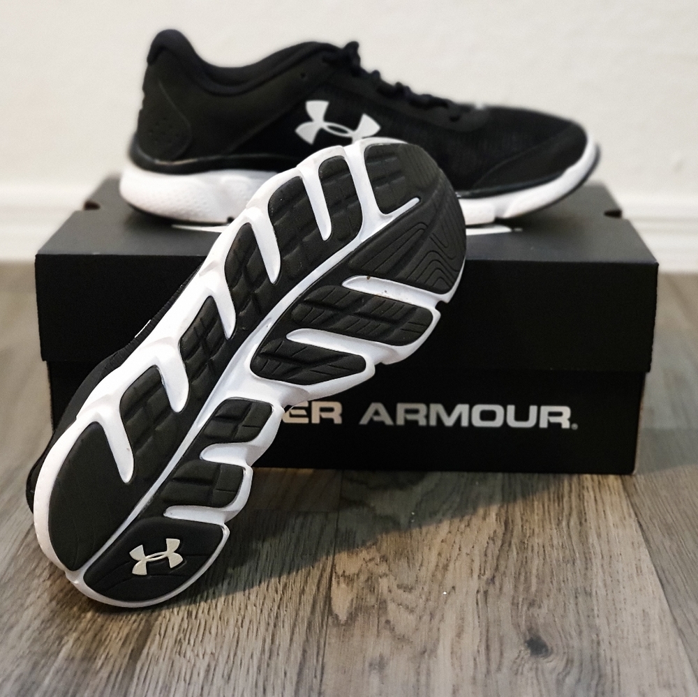 Women's UA Micro G® Assert 7 (Running)